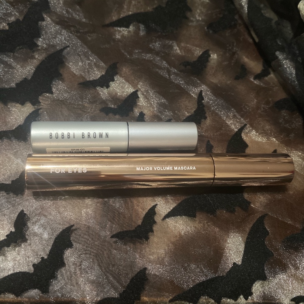 Bobbi Brown + Patrick Ta Mascara bun – Black Volumizing & Conditioning Formulas